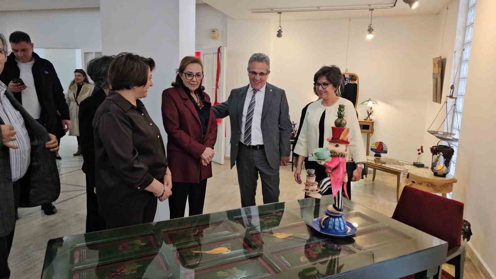 Nazilli’de ‘Geçmişin Yansımaları’ sergisi açıldı