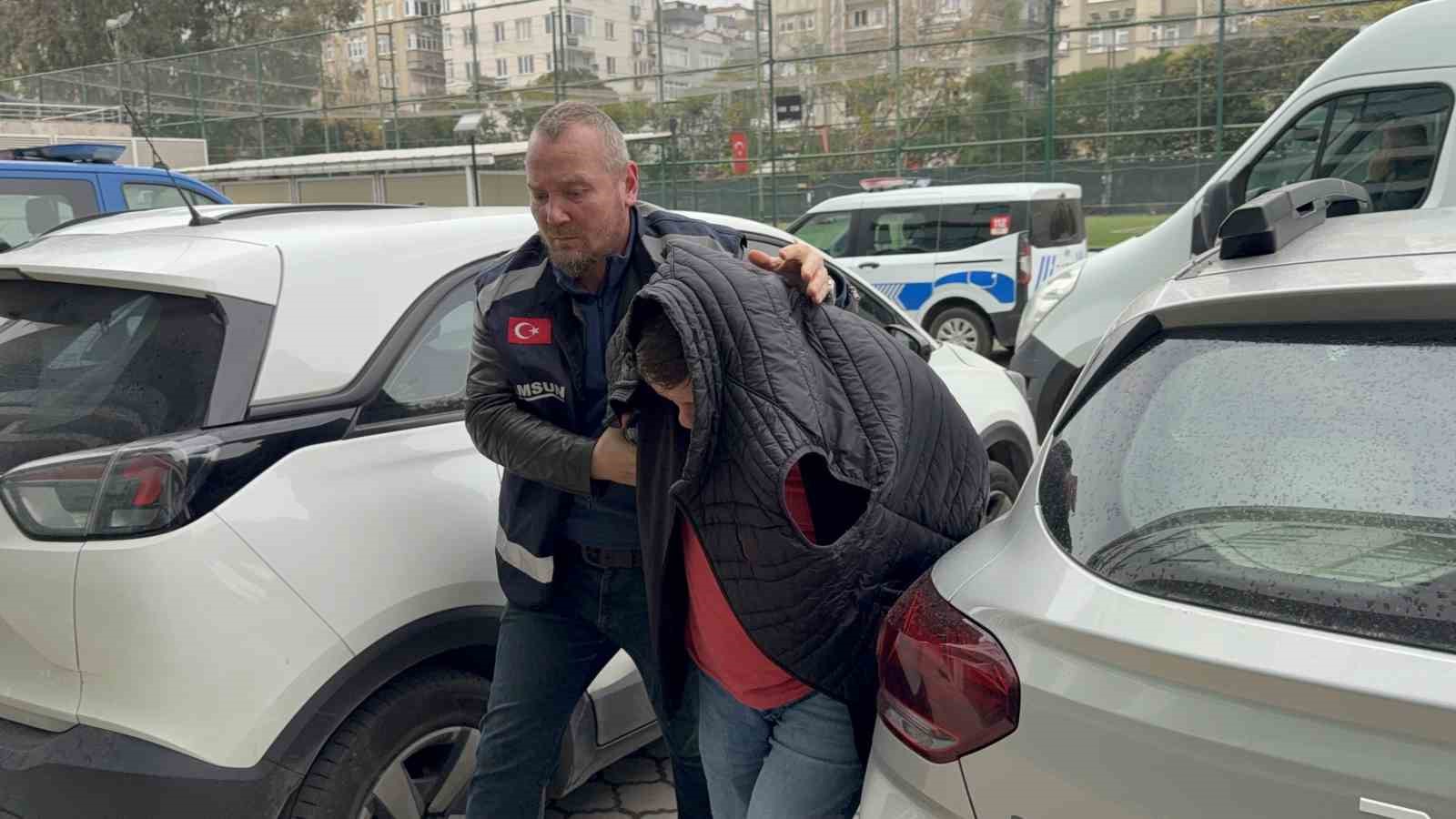 Samsun’da evinde uyuşturucuyla yakalanan şahıs adliyeye sevk edildi