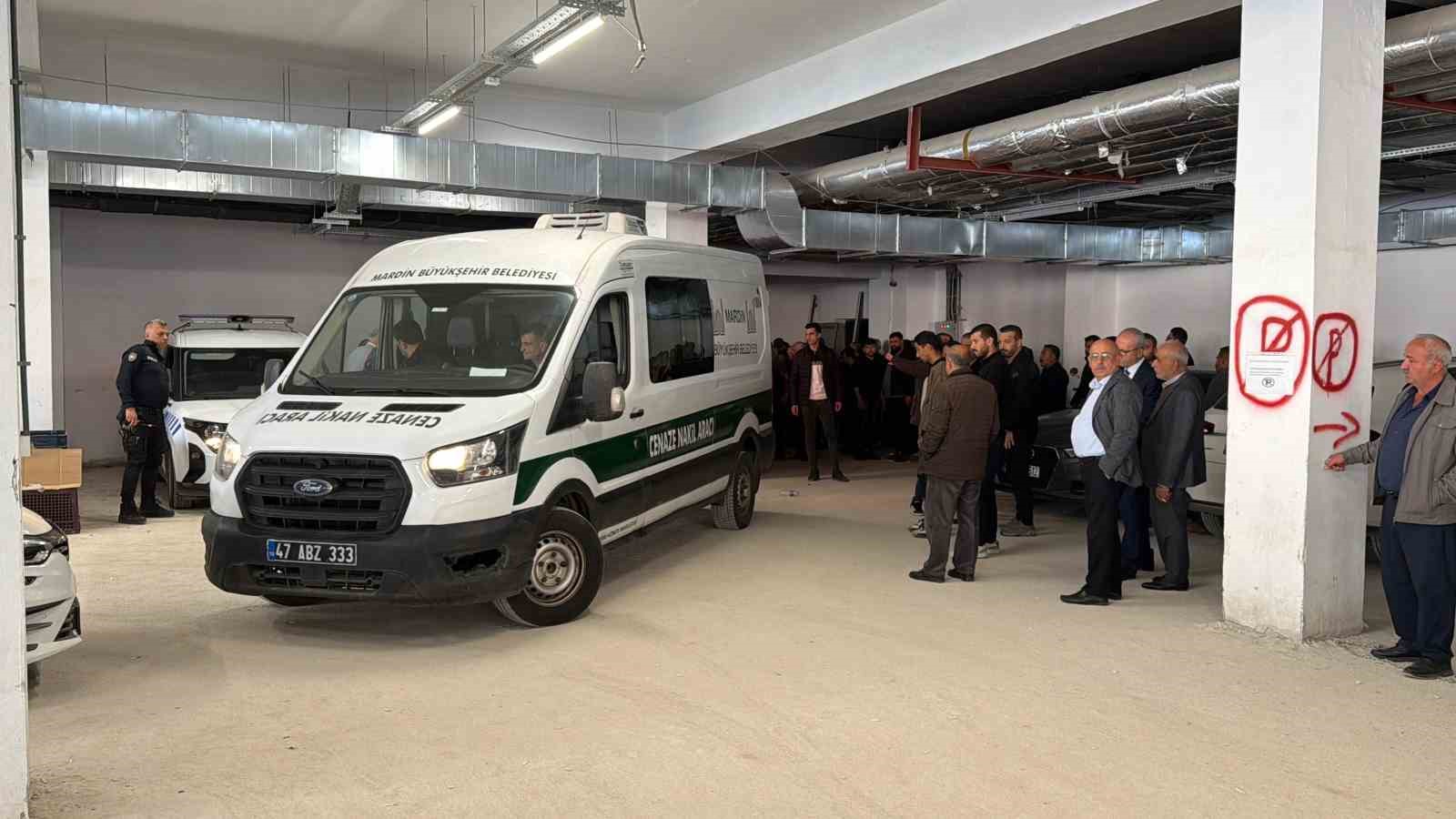 Mardin’de evde ölü bulunan aileden anne ve kızının cenazeleri Van’a gönderildi