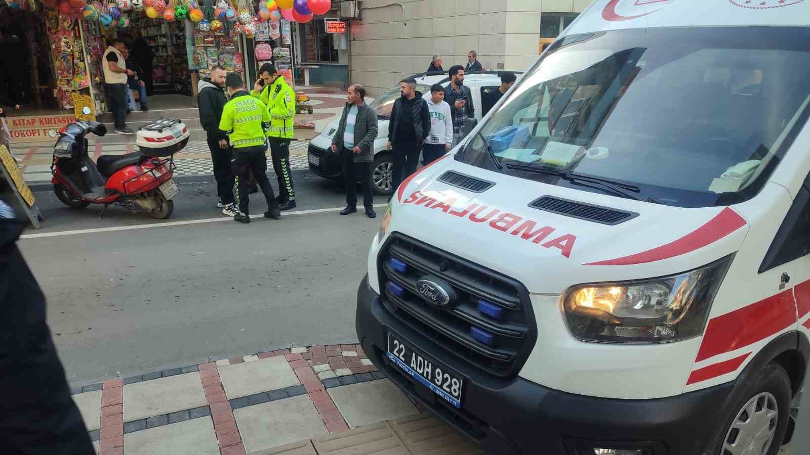 Keşan’da motosikletin çarptığı yaya yaralandı