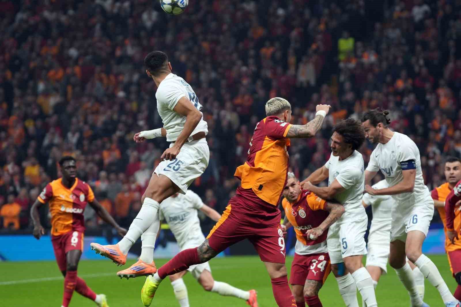 UEFA Şampiyonlar Ligi: Galatasaray: 0 - Union Saint-Gilloise: 0 (Maç devam ediyor)
