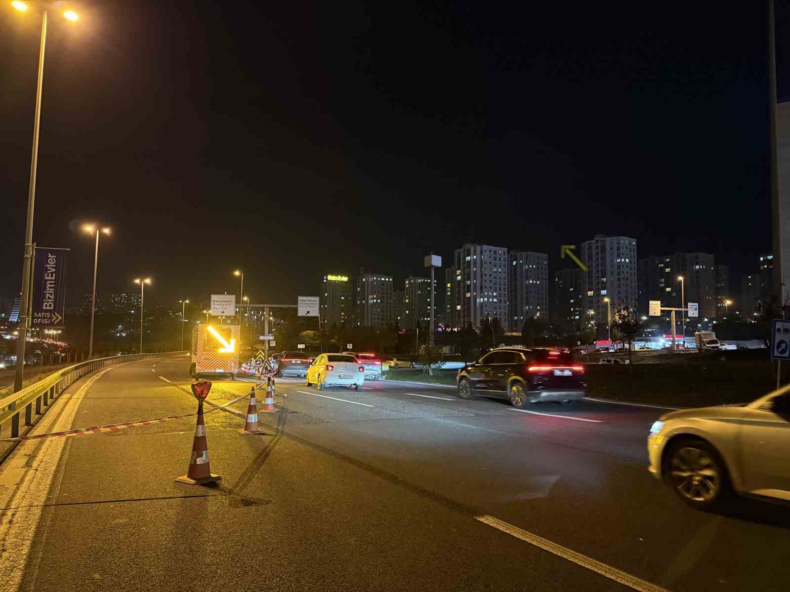 Avcılar’da tırın çarptığı üst geçit kapatıldı, geçit kaldırma çalışmaları çileye dönüştü