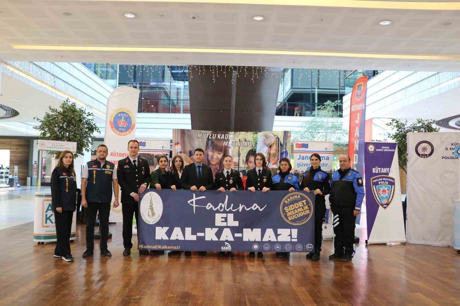 Kadınlara KADES tanıtıldı
