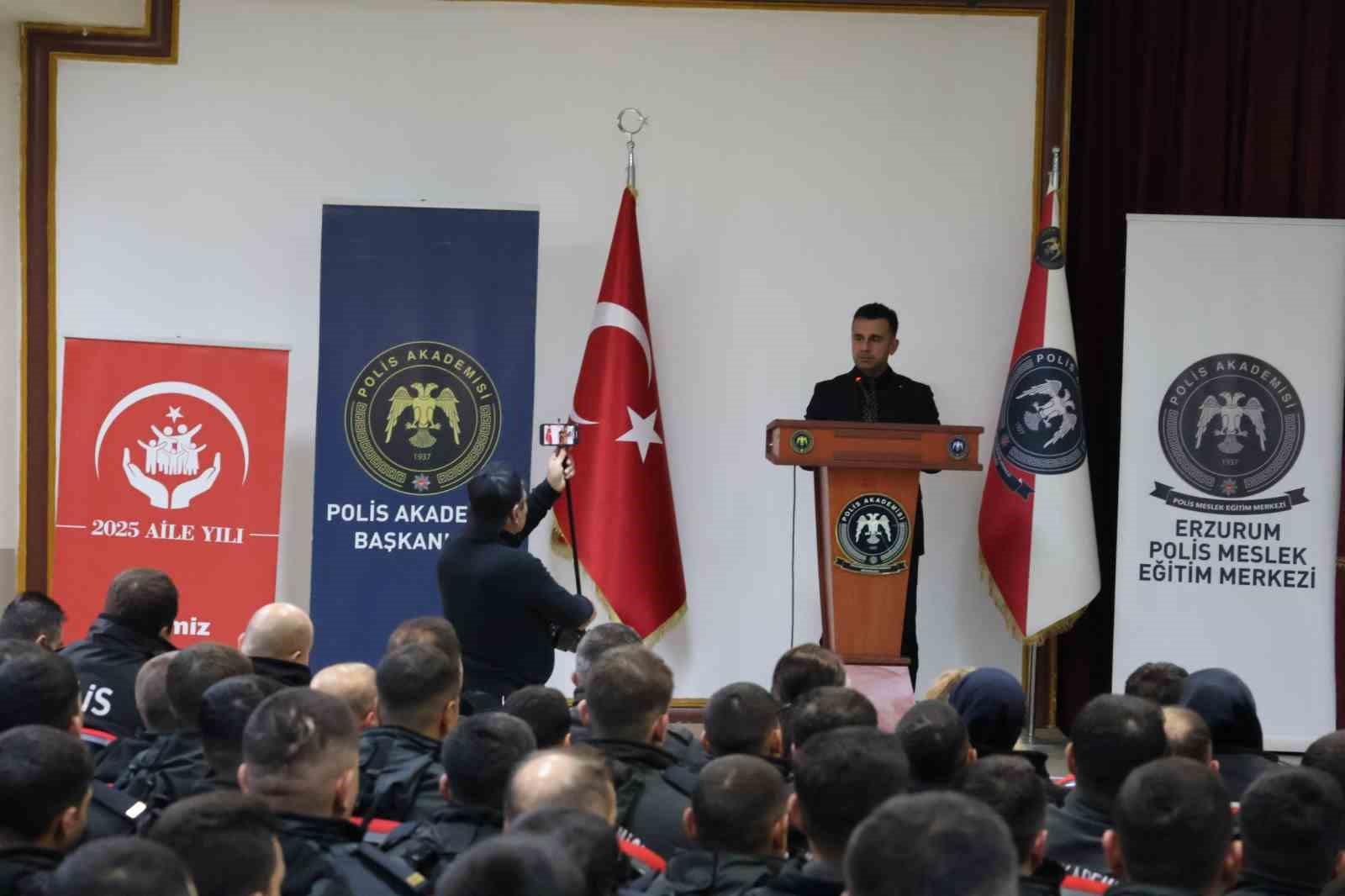 "Ailemle G&uuml;vendeyim" projesi kapsamında polis adaylarına eğitim verildi

