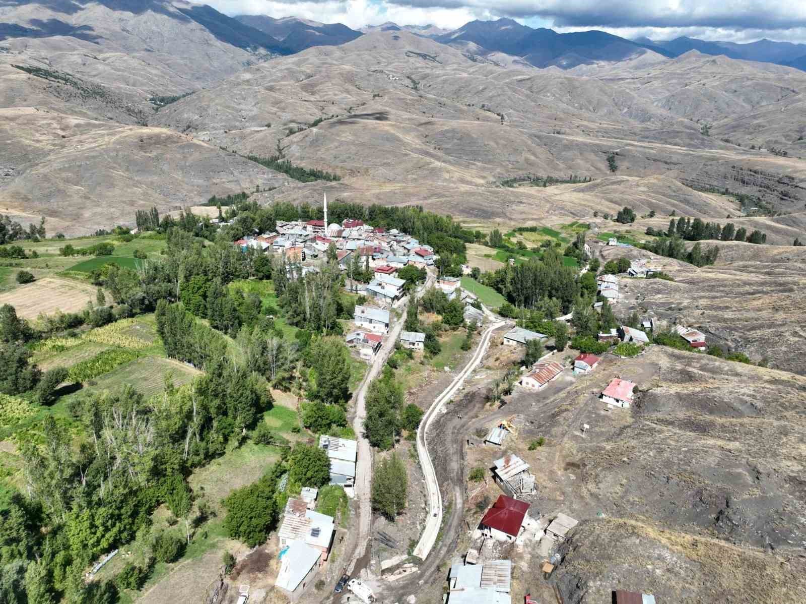 Bayraktar k&ouml;y&uuml;ndeki taşkın kontrol inşaatında &ccedil;alışmalar s&uuml;r&uuml;yor
