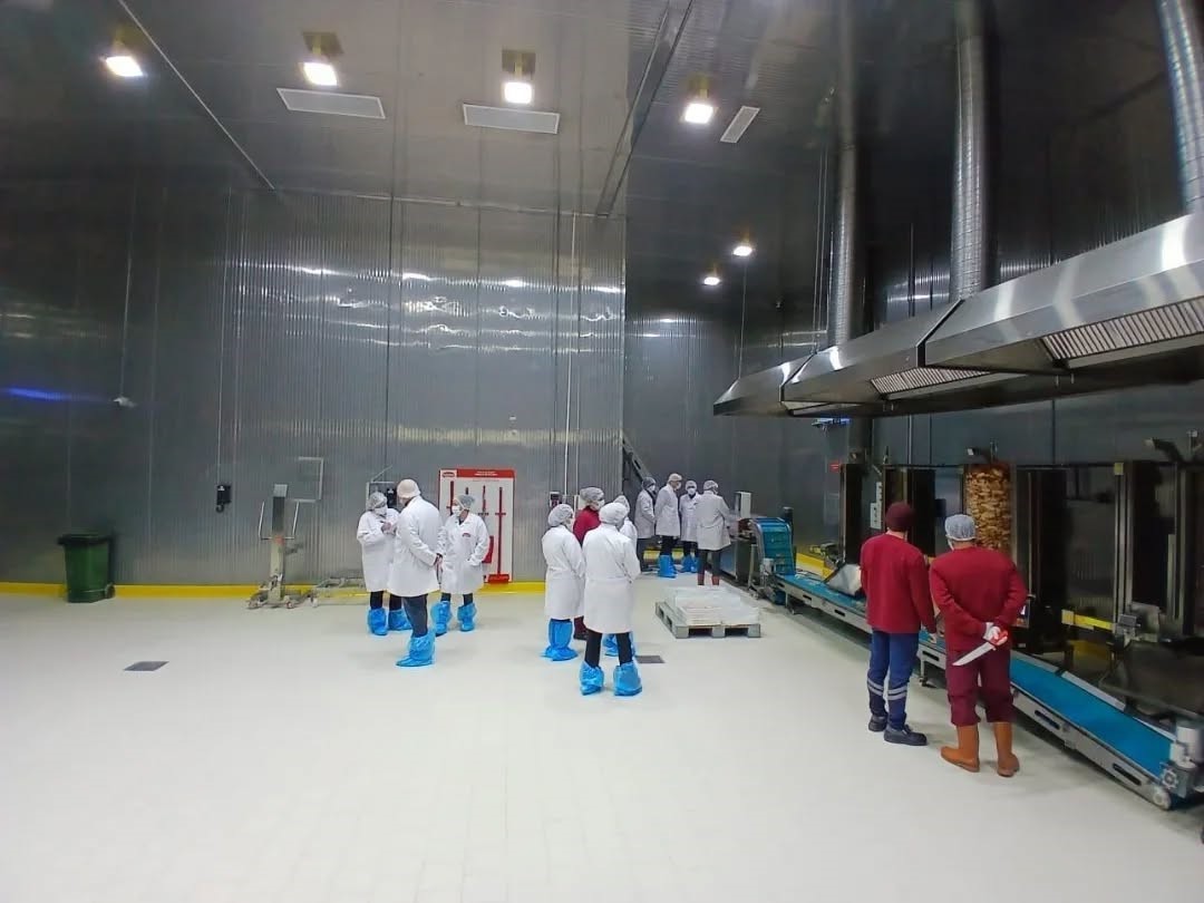 Buharkent’te kanatlı döner üretim tesisinde inceleme yapıldı