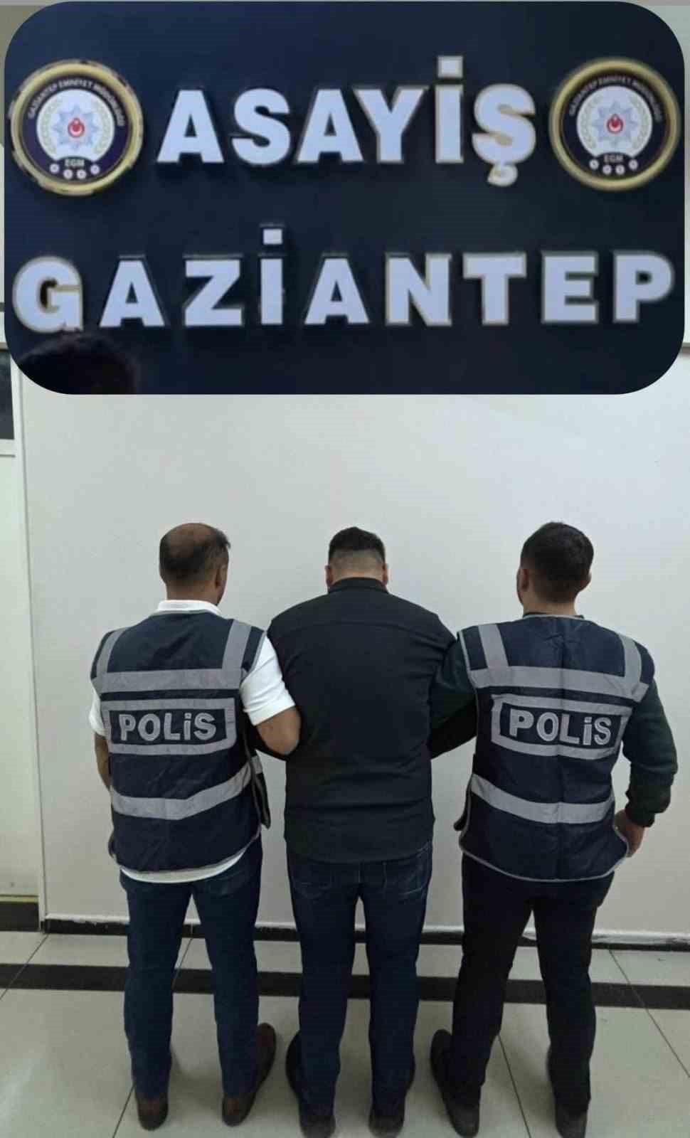 Gaziantep’te hırsızlık suçundan aranan 2 şahıs yakalandı