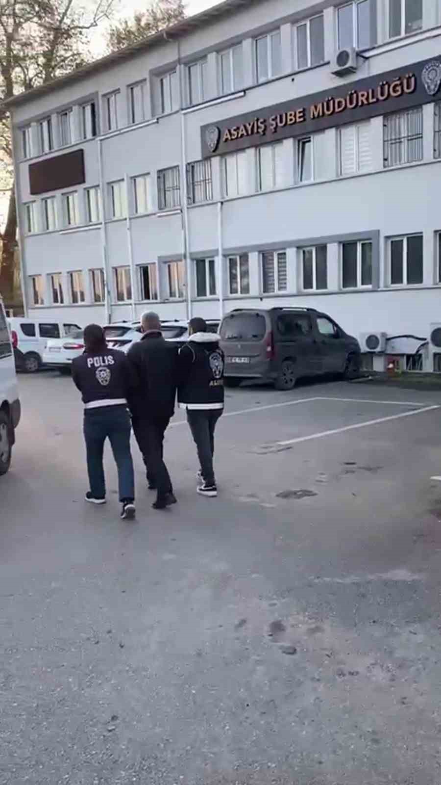 Bursa’da 56 yıl hapis cezasıyla aranan firariye nefes kesen operasyon
