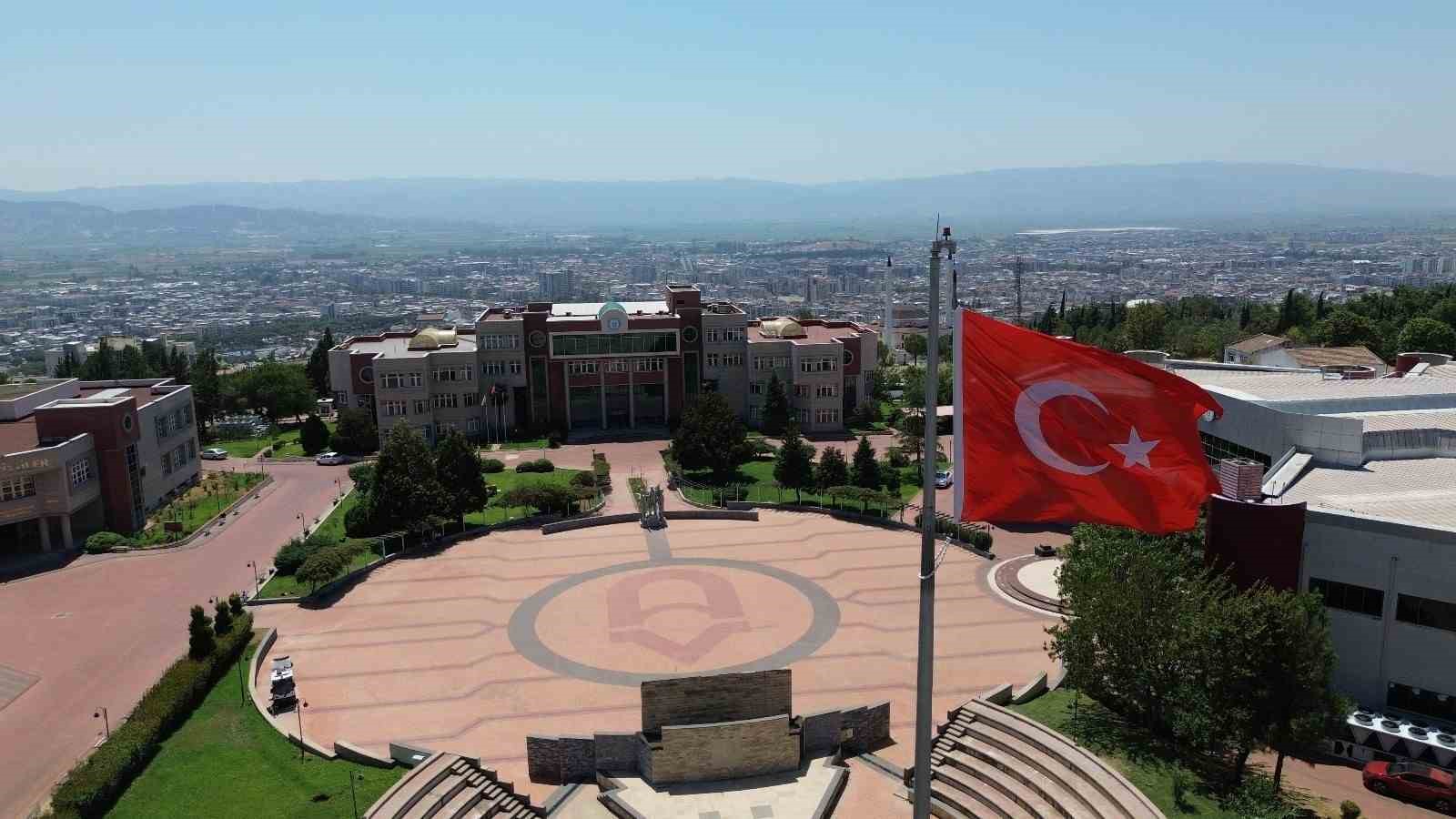 ADÜ Rektörü Kent: "ADÜ’nün geleceğini, üreten gençlerimizle birlikte inşa ediyoruz"