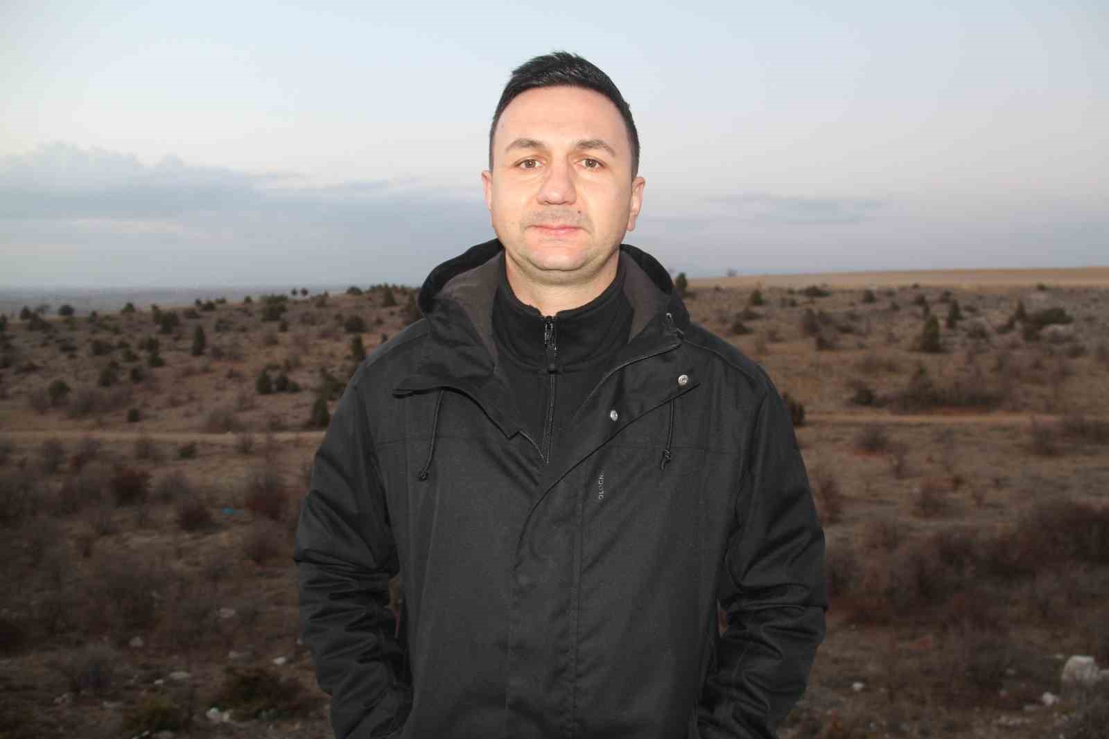 Fotokapanla yaban domuzunun çamur banyosu ve kurdun av peşindeki anı kaydedildi