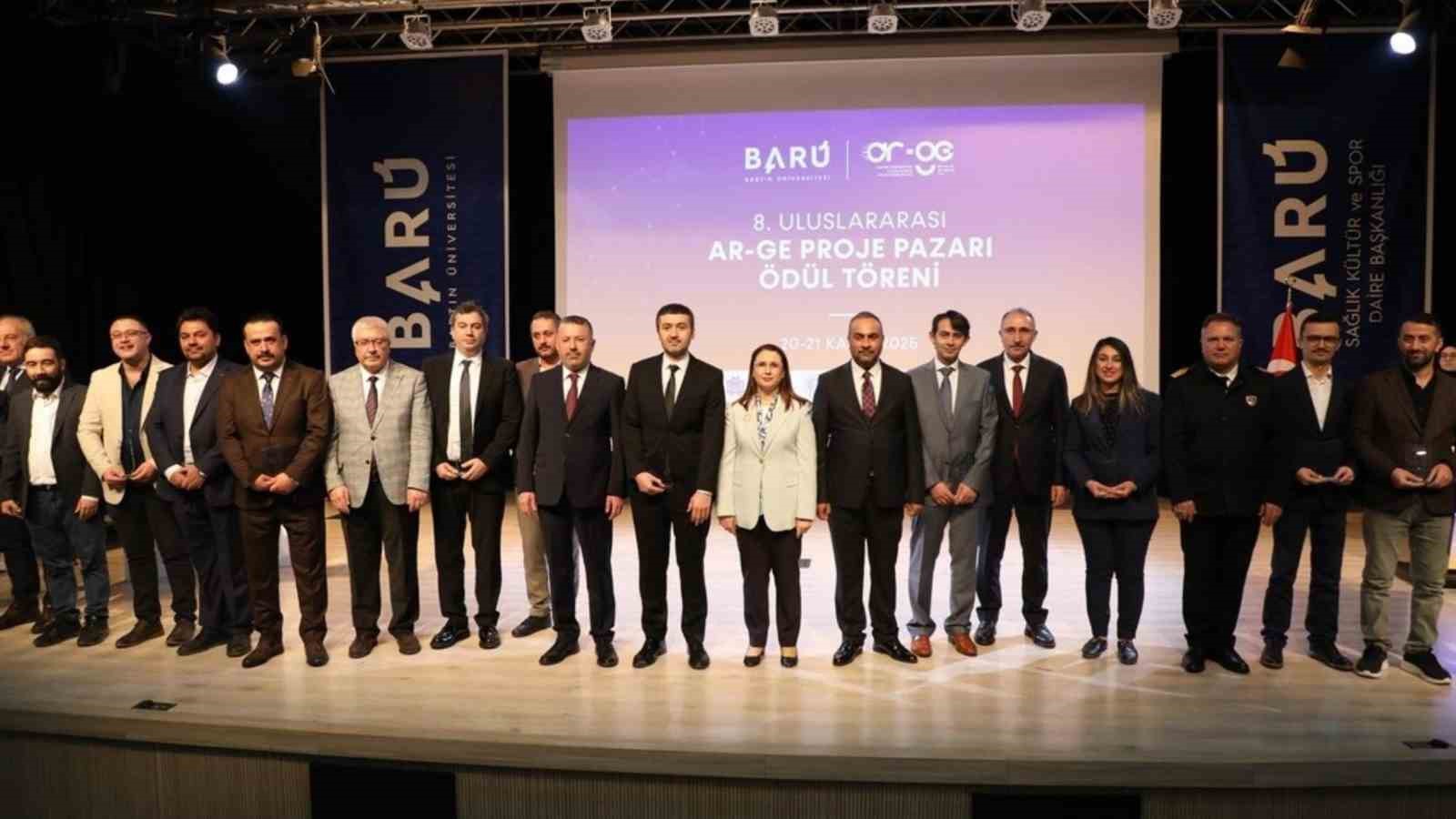 Rektör Kırışık, BARÜ 8. Uluslararası Ar-Ge Proje Pazarı etkinliğine katıldı
