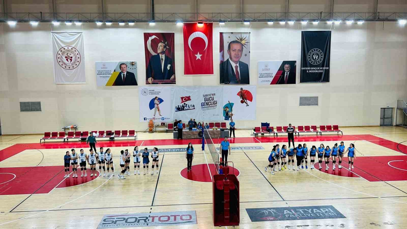 Tomarza Belediyespor Kız Voleybol Takımı rakibini 3-0 mağlup etti