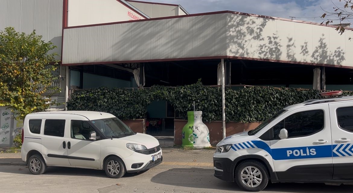 Kayınpederini tehdit edince, tüfekle kahvehanede basıldı: 30 suç kaydı bulunan eski damadını darp edip bıçakladı