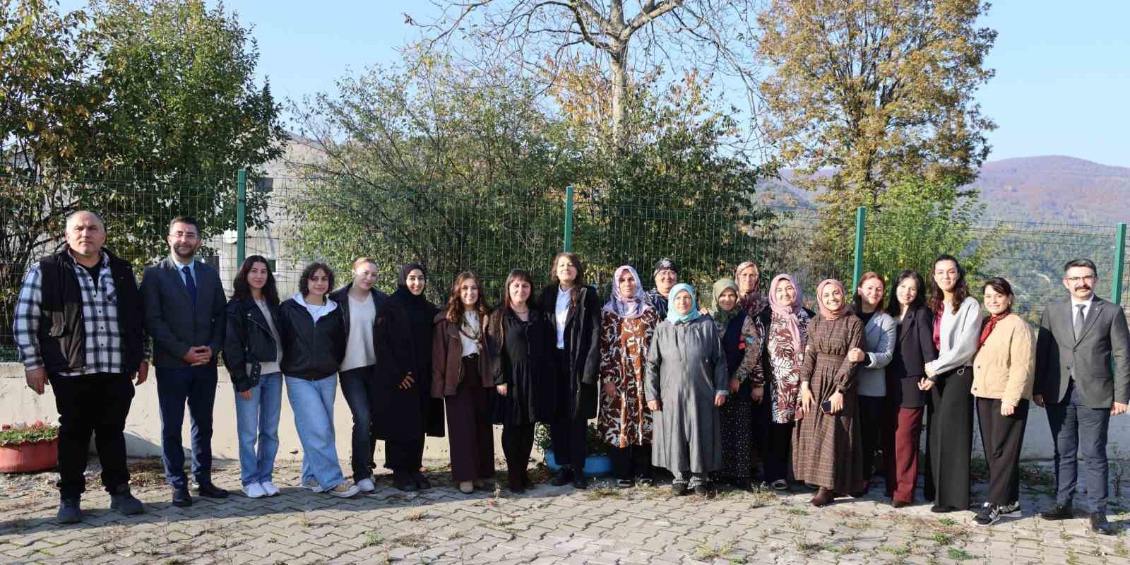 BEUN Bilim Kafe S&ouml;yleşileri K&ouml;y Halkıyla Buluştu: "Kadına Y&ouml;nelik Şiddete Hayır"
