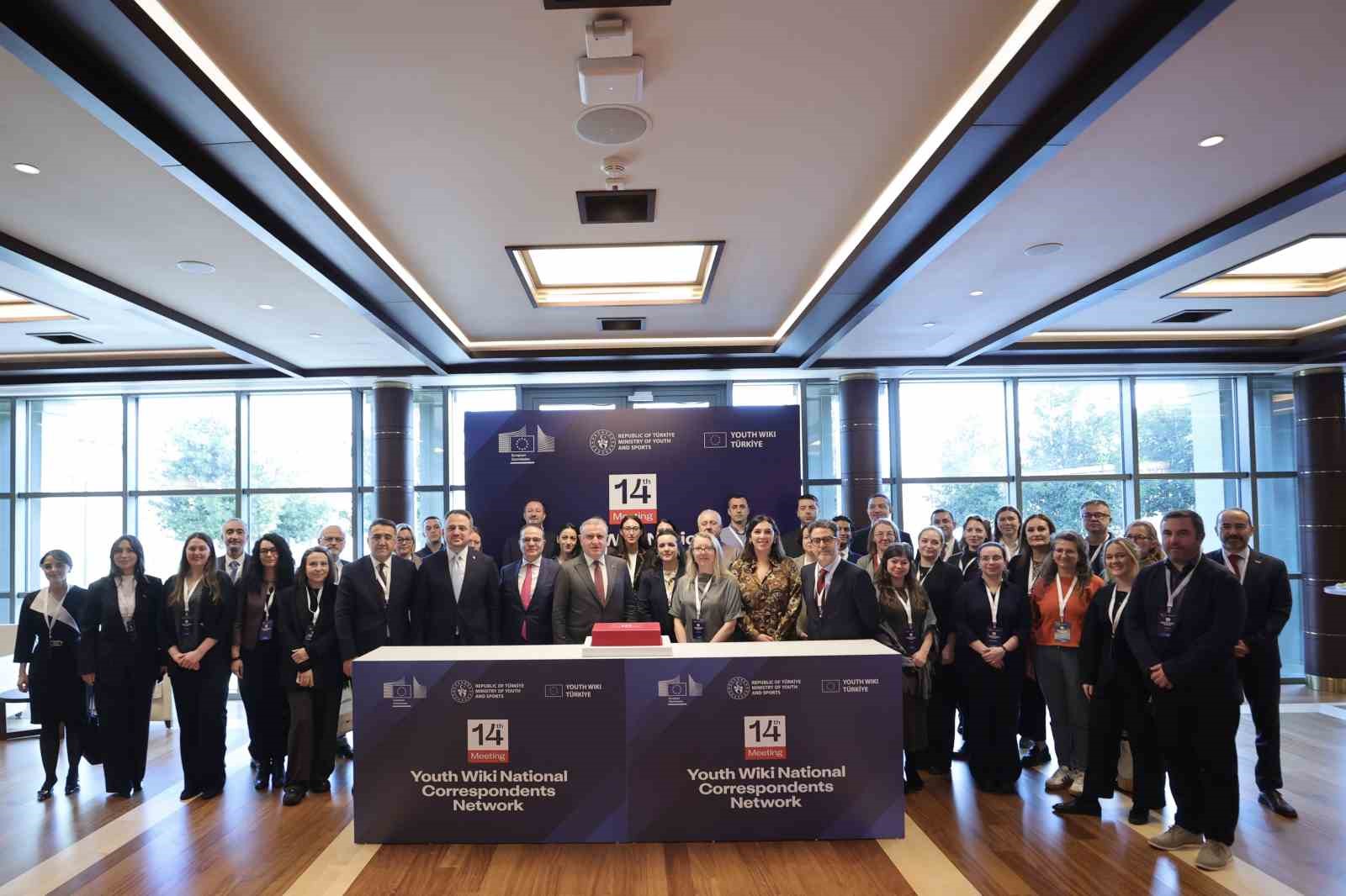 Bakan Bak: "Gençleri bugünün ortağı ve karar süreçlerinin doğal paydaşı olarak görüyoruz"