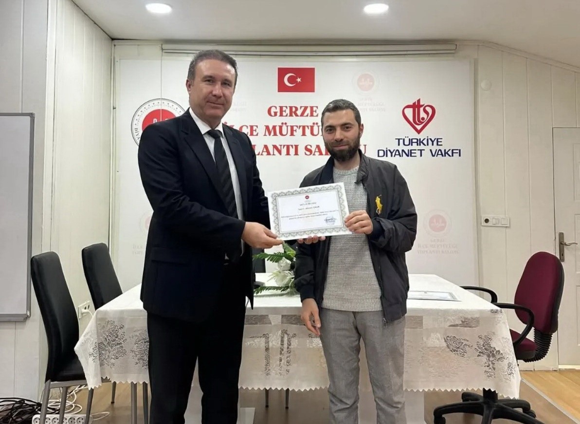 Gerze’de genç din görevlilerine ‘babalık bilinci’ eğitimi
