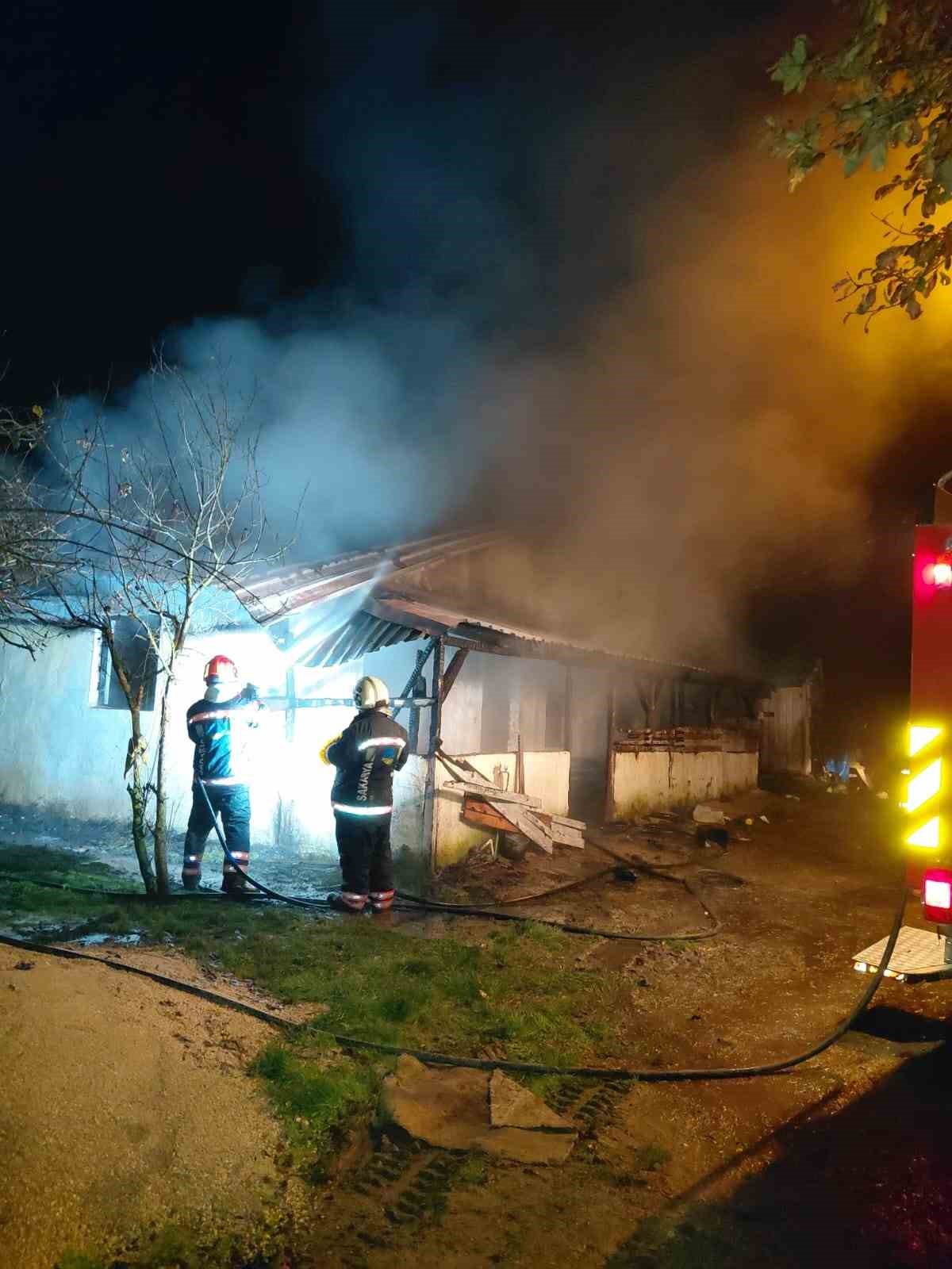 Kaynarca’da ev yangını söndürüldü