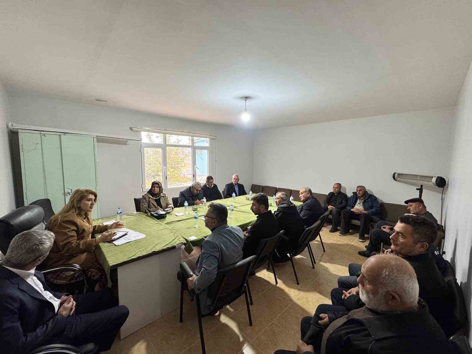 Ölmeztoprak’tan muhtarlarla istişare, hastanede umut buluşması ve öğretmenler günü programı