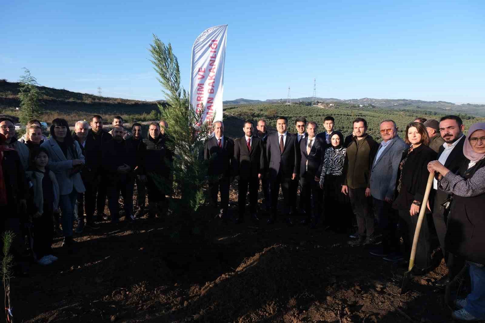 Kırgızistan-Türkiye dostluk ilişkileri fidanlarla kök saldı