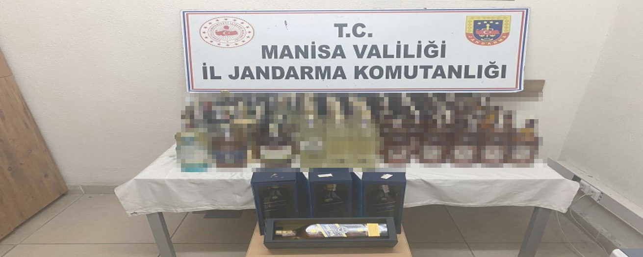 Akhisar’da jandarmadan kaçak alkol ve tütün operasyonu