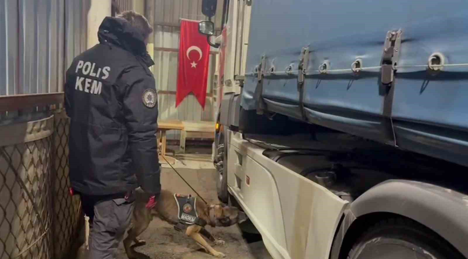 Erzurum polisinden dev uyuşturucu operasyonu: 2 tutuklama