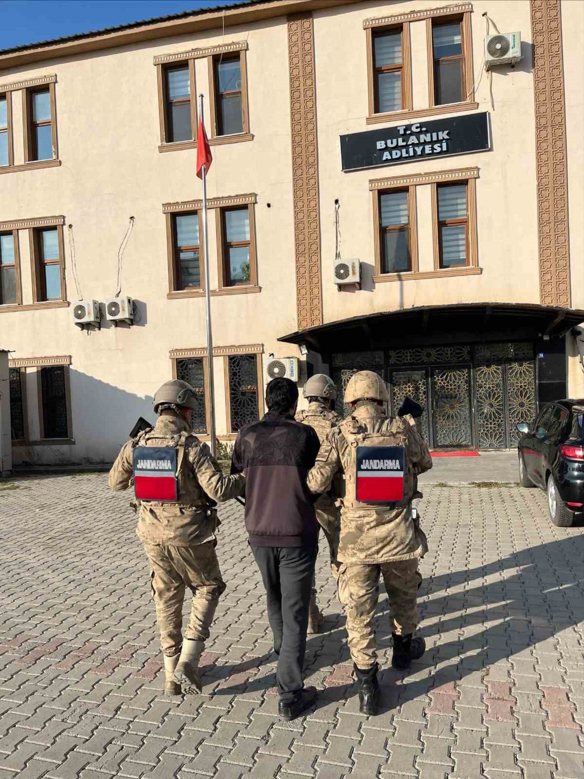 Cinsel taciz suçundan aranan şüpheli jandarma operasyonuyla yakalandı