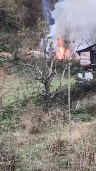 Artvin’de iş makinesi alev aldı