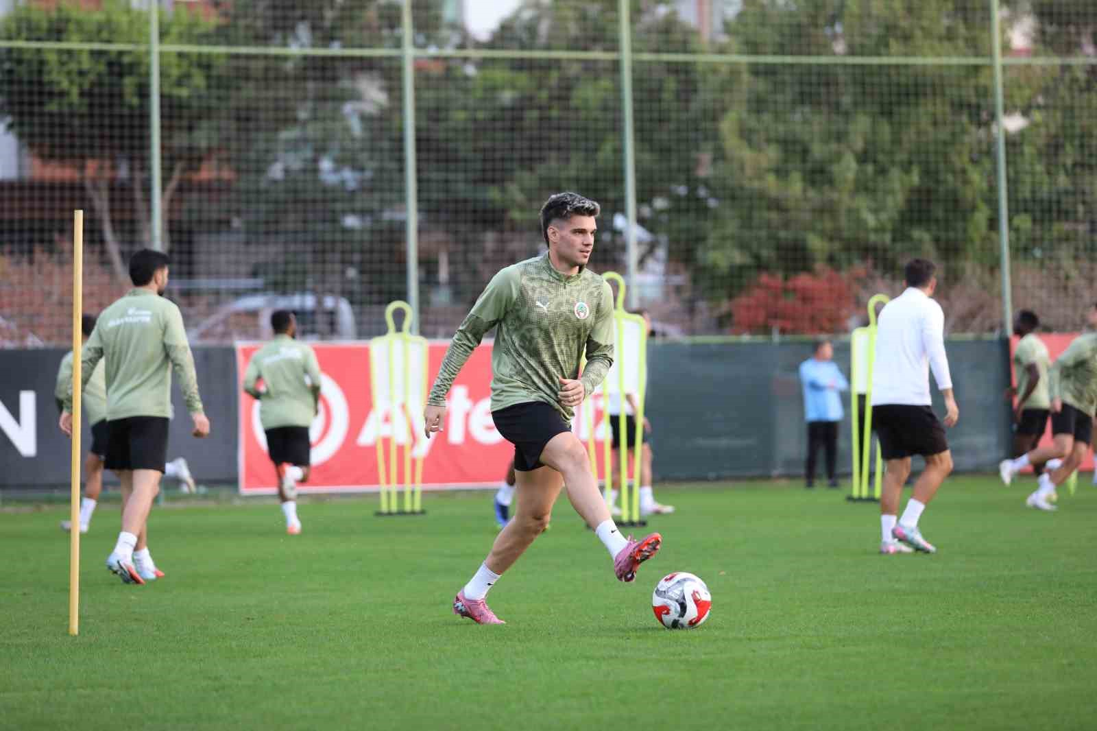 Alanyaspor, Samsunspor maçı hazırlıklarına başladı