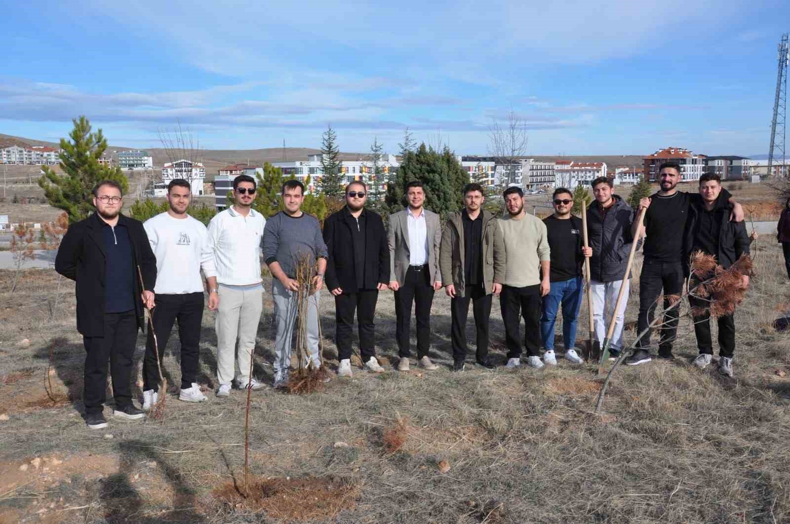 Kütahya’da şehit çocukları için fidan dikim etkinliği