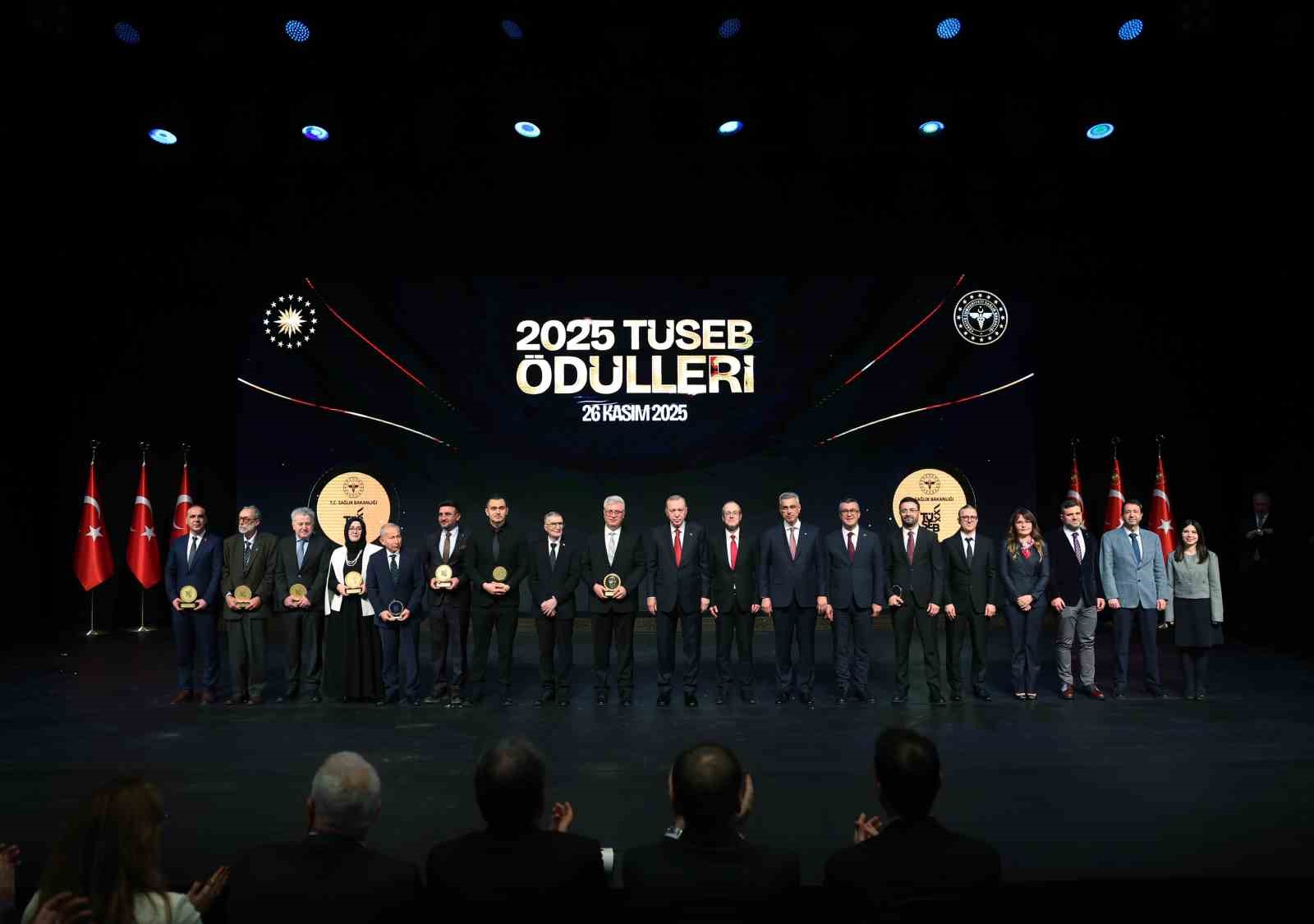 Cumhurbaşkanı Erdoğan’dan ERÜ’ye ödül