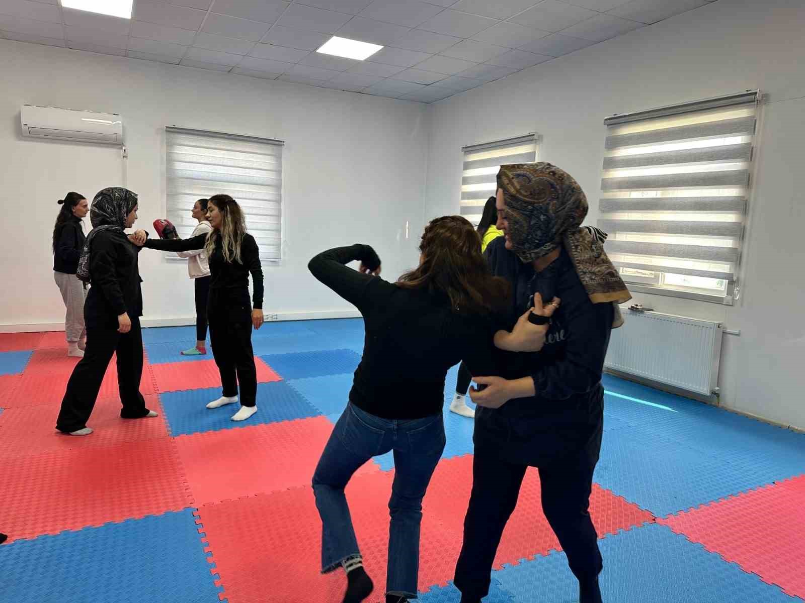 Yakın savunma atölyesi düzenlendi