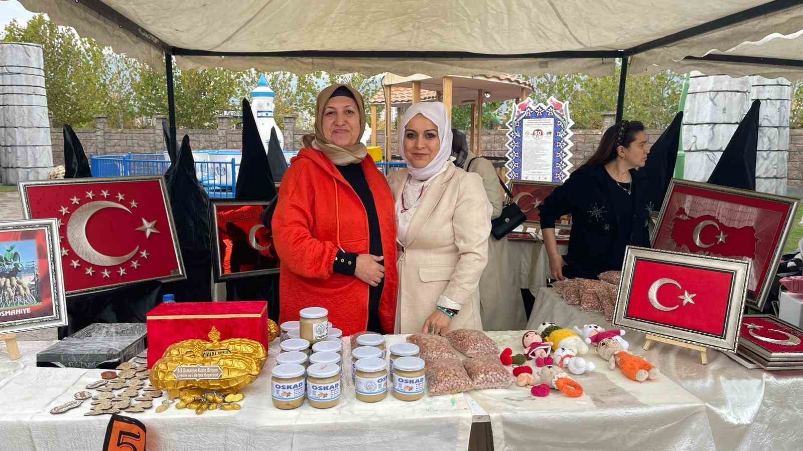 Osmaniye’de kadınlar el emeği ürünlerini hanımeli çarşısında sergiliyor