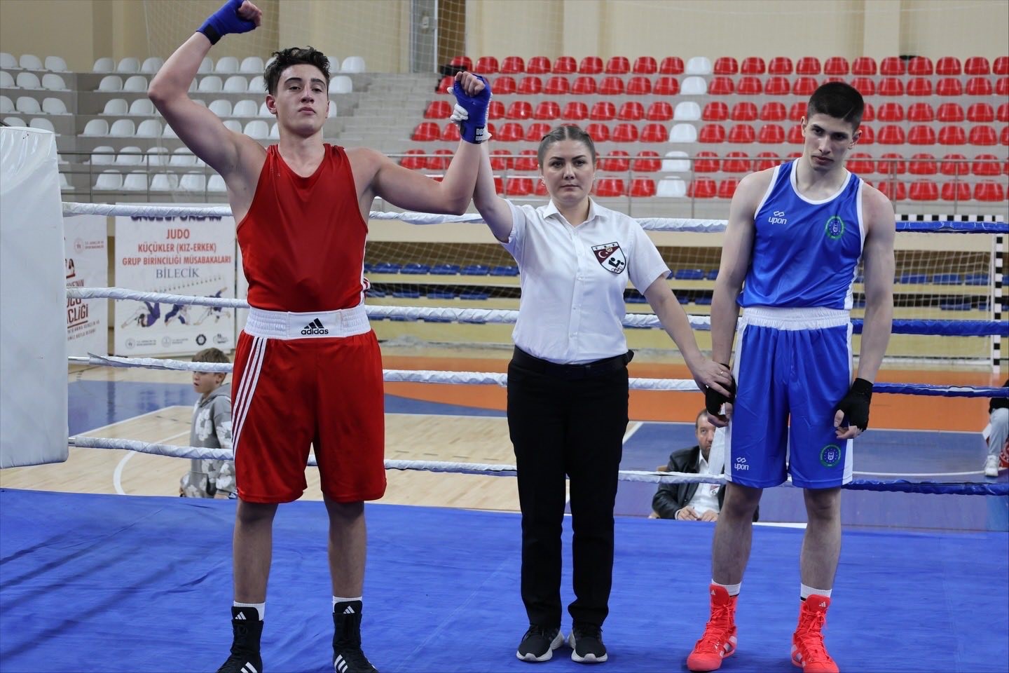 Bilecik&rsquo;te Atat&uuml;rk Kupası Boks M&uuml;sabakaları tamamlandı
