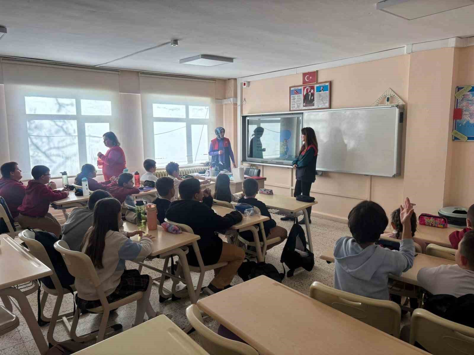 Lüleburgaz’da öğrencilere su verimliliği, gıda israfı ve beslenme eğitimi verildi