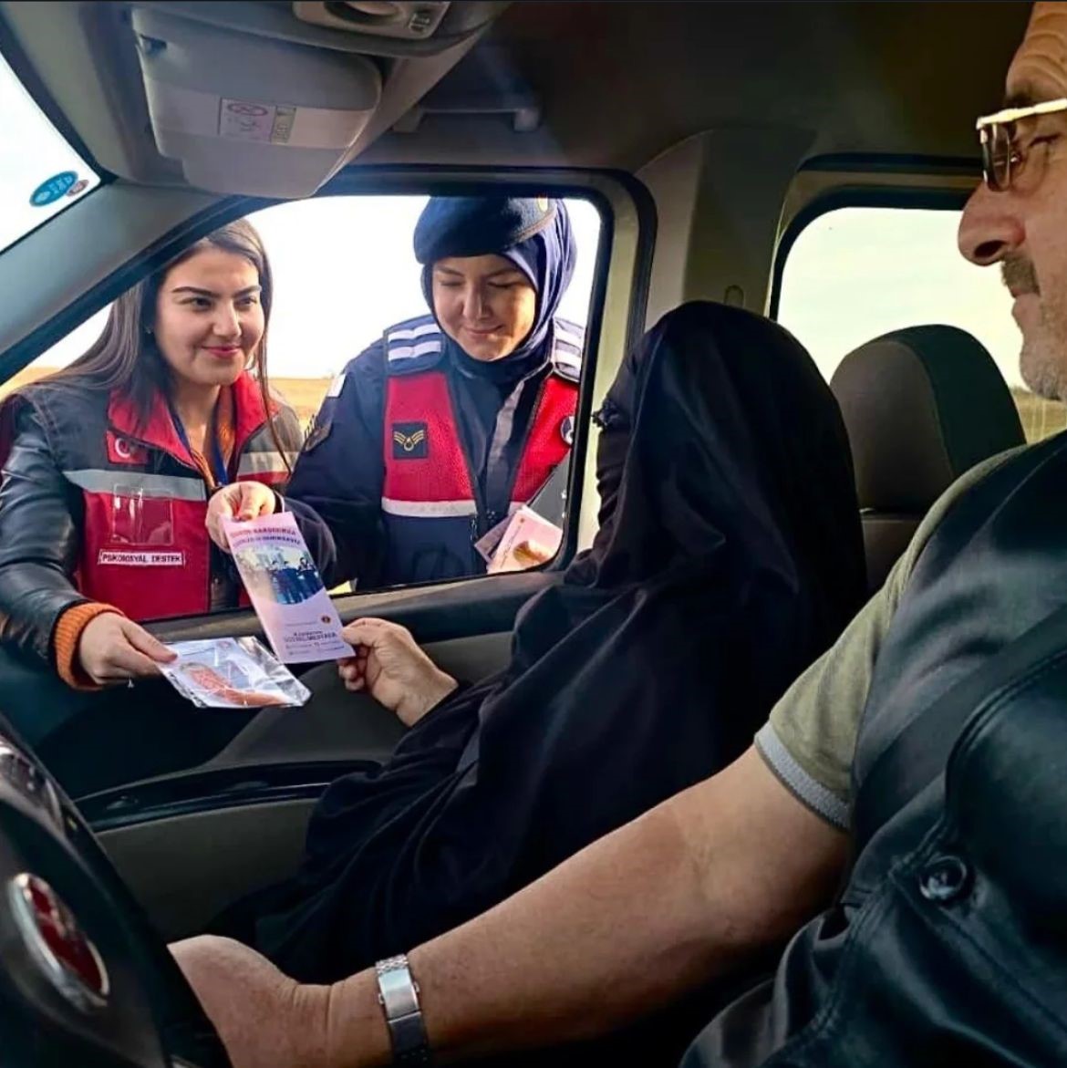 Bayburt’ta sürücüler kadına yönelik şiddetle mücadele konusunda bilgilendirildi