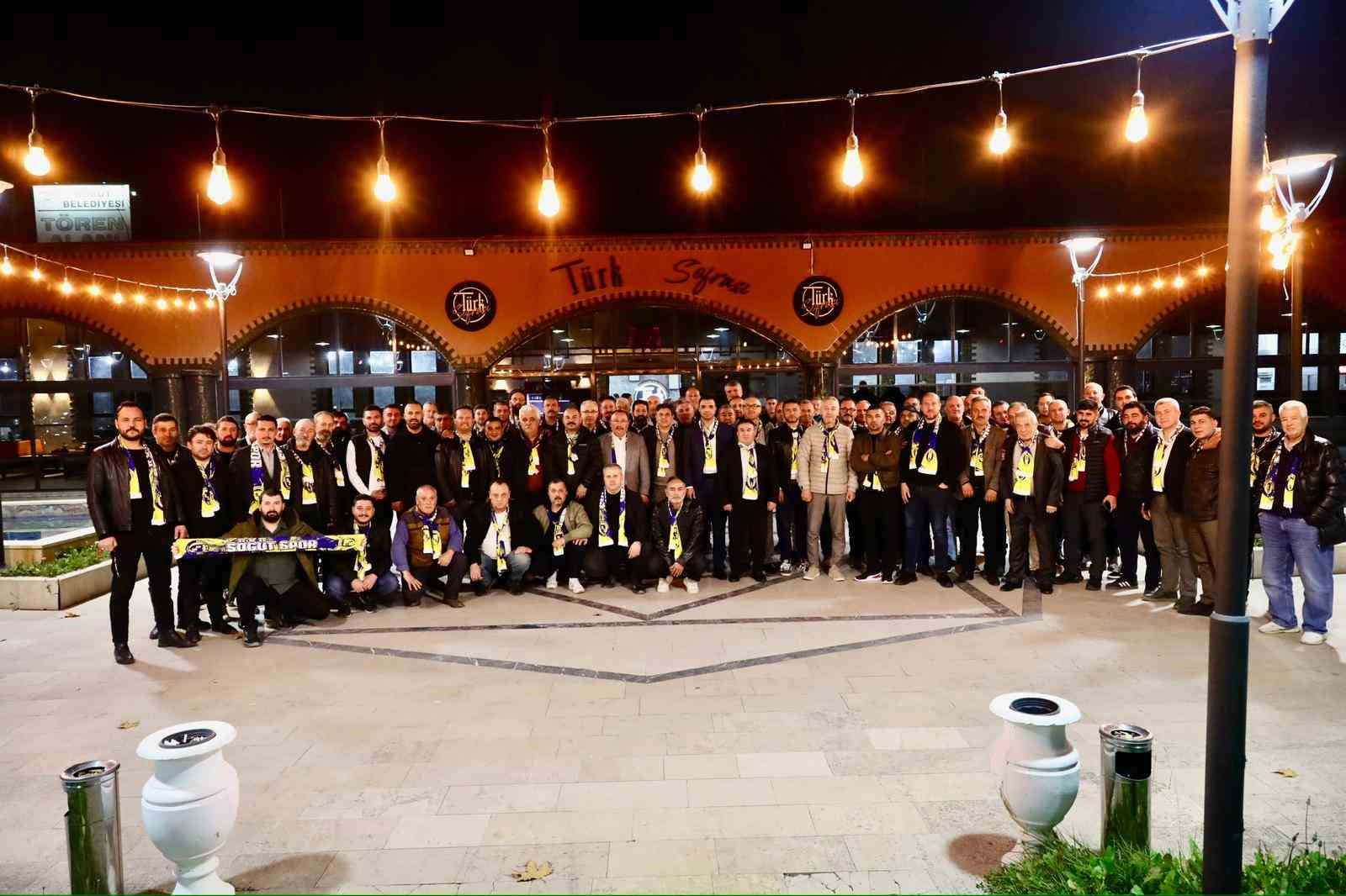 S&ouml;ğ&uuml;tspor&rsquo;da olağan&uuml;st&uuml; kongre s&uuml;reci &ouml;ncesi birlik ve beraberlik yemeği
