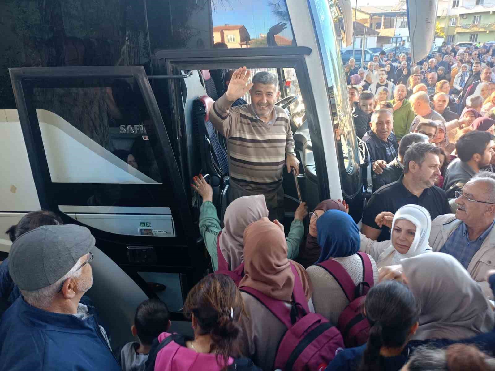 Çineli umreciler kutsal topraklara uğurlandı