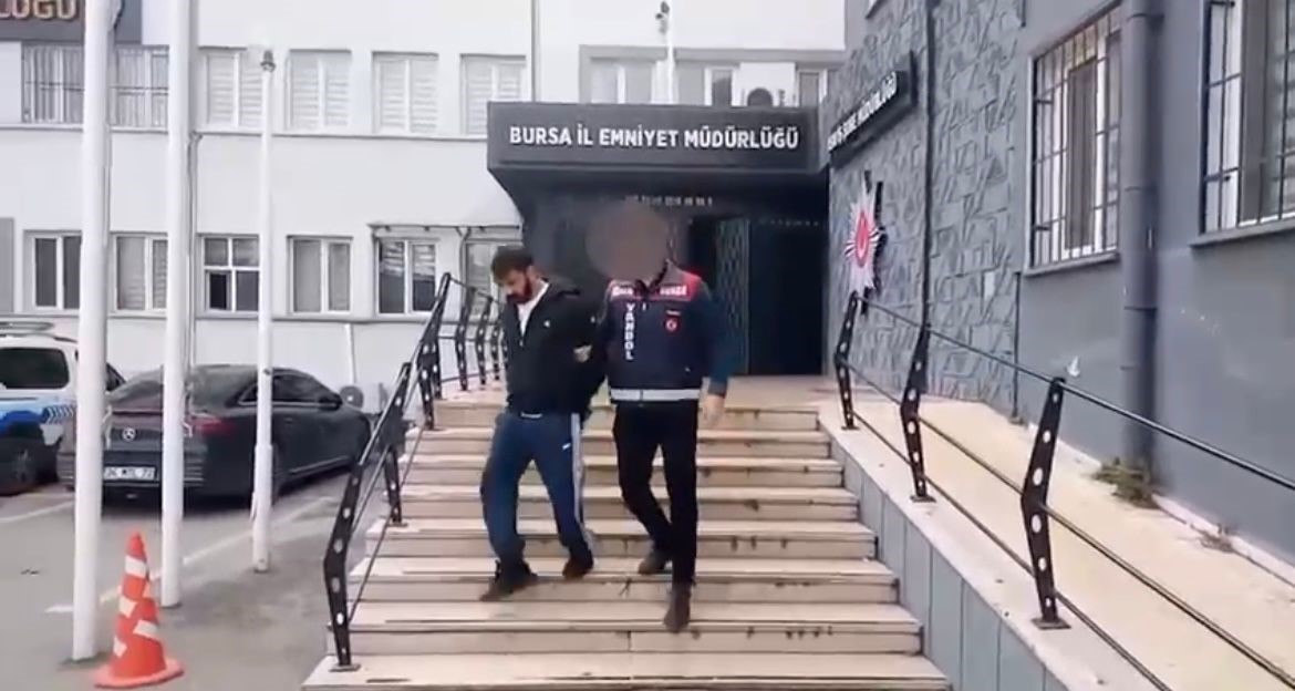 120 saatlik kamera incelemesi, dolandırıcının maskesini düşürdü