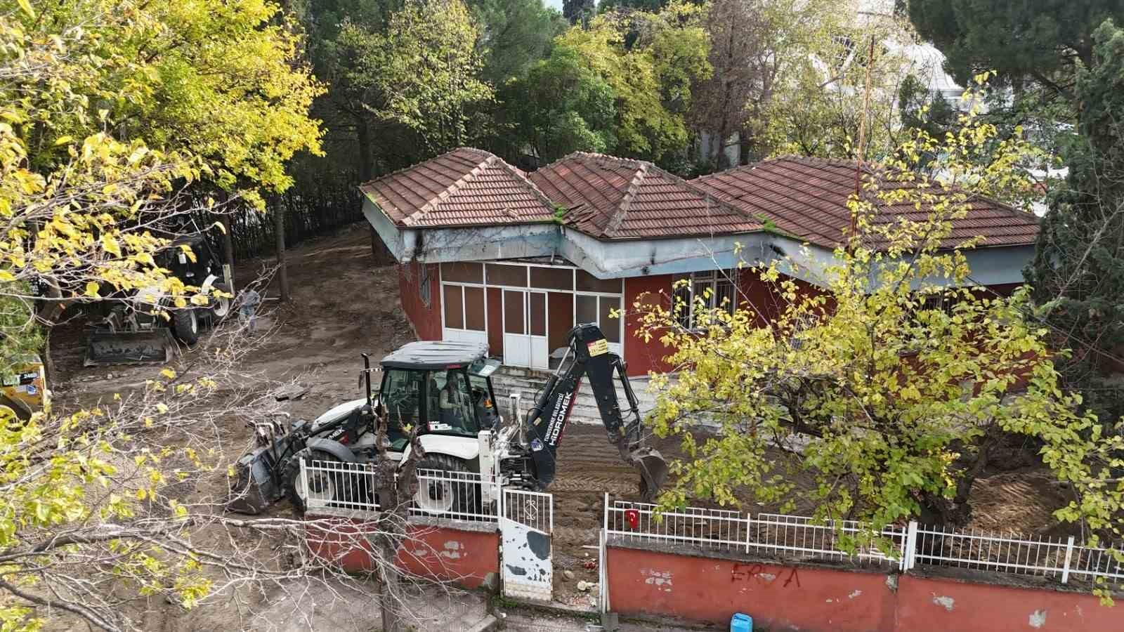 Yunusemre Emekli Kafe &ccedil;alışmaları başladı
