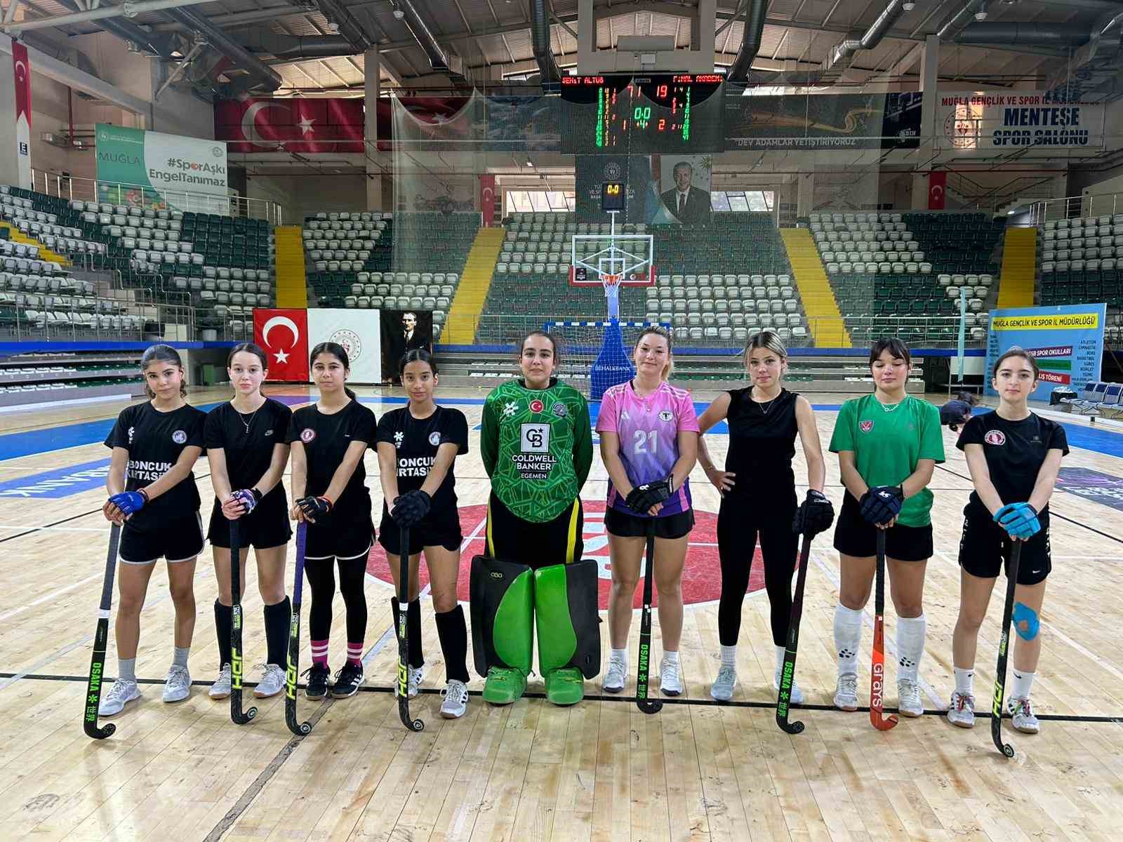 Muğla’nın Kadın Hokey takımı, "Tiflis Kupası" için Gürcistan yolcusu