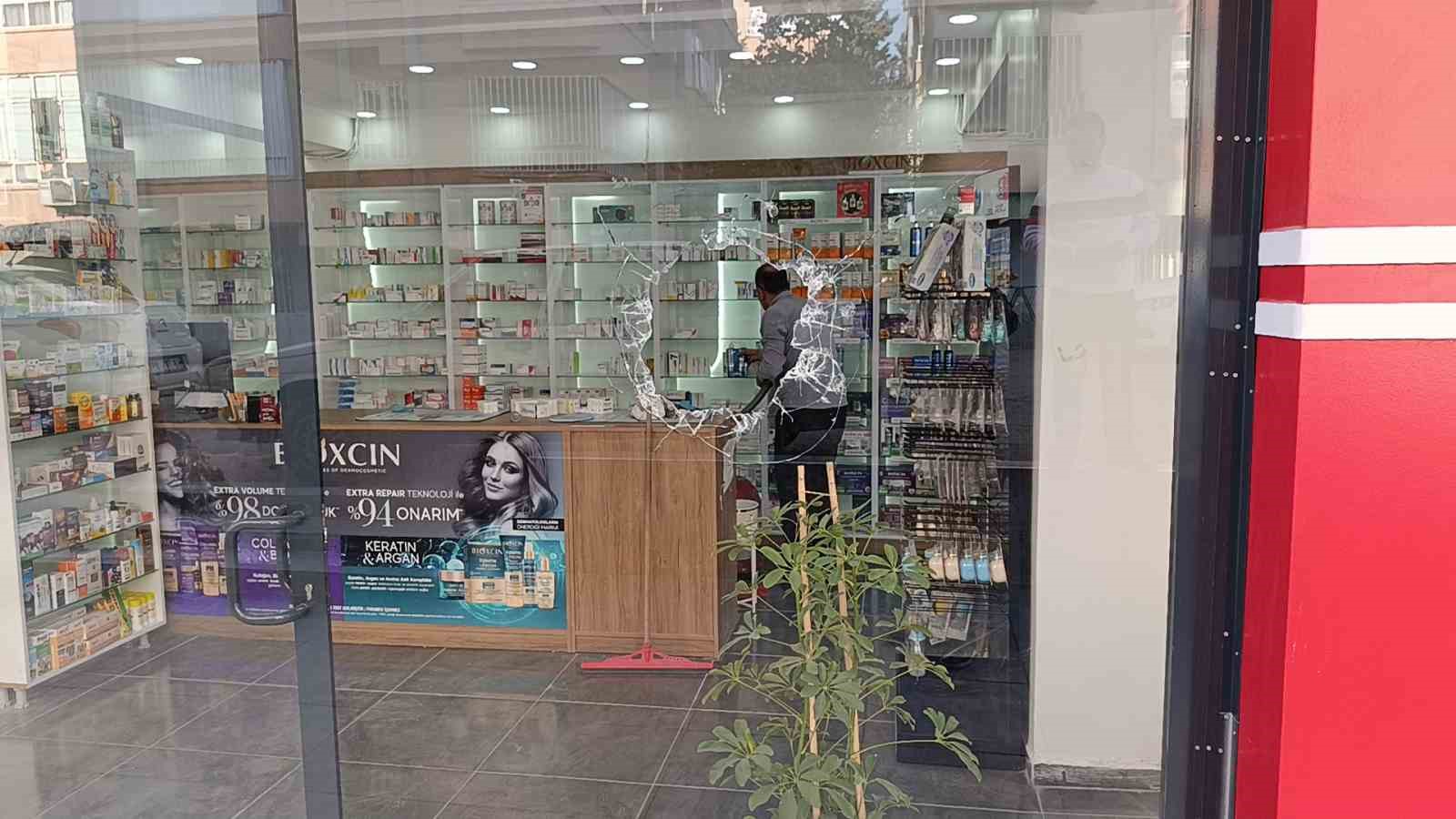 Şanlıurfa’da eczaneye silahlı saldırı