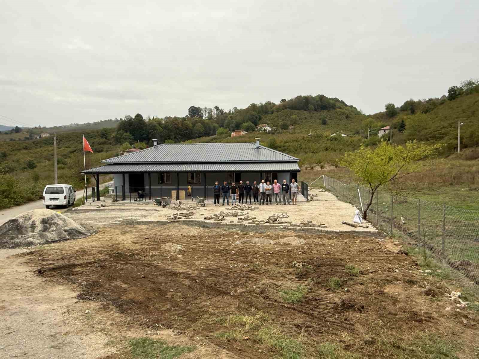 İmeceyle ihya edilen atıl okul mahallenin yeni toplanma alanı oldu
