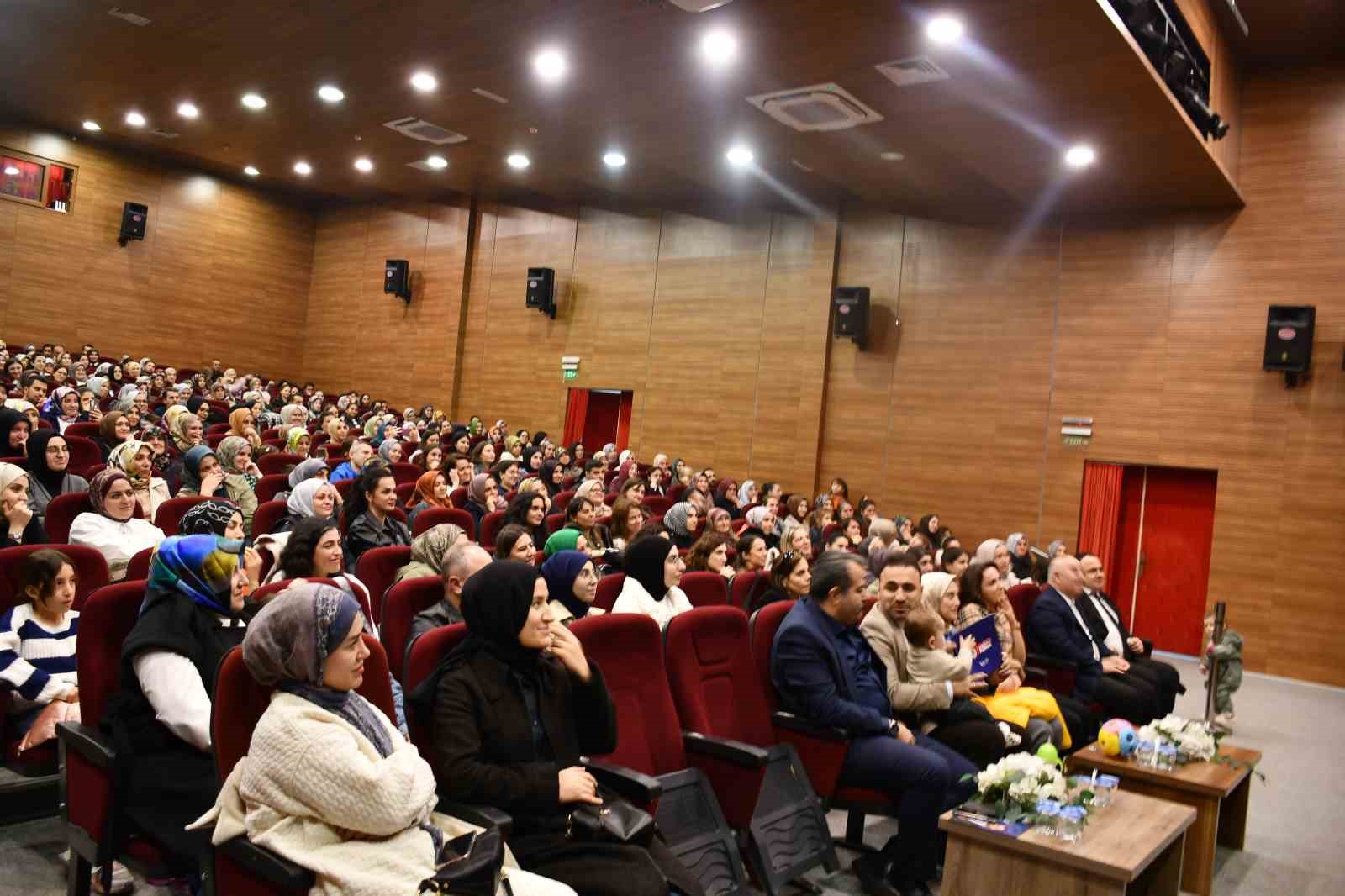 "Bilinçli Ebeveynlik" söyleşisi