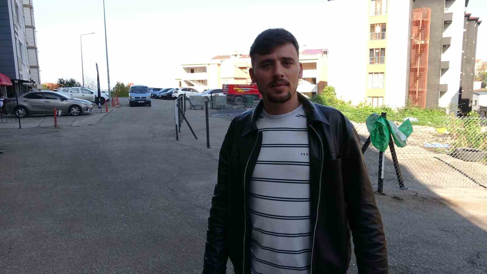 Belediye kamulaştırma bedelini &ouml;demeyince, sahipleri yolu &ccedil;it &ccedil;ekip kapattı
