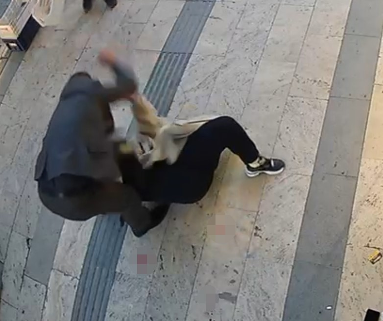 Boşanma aşamasındaki kocasından bıçaklı saldırıya uğrayan kadın tedavi altında
