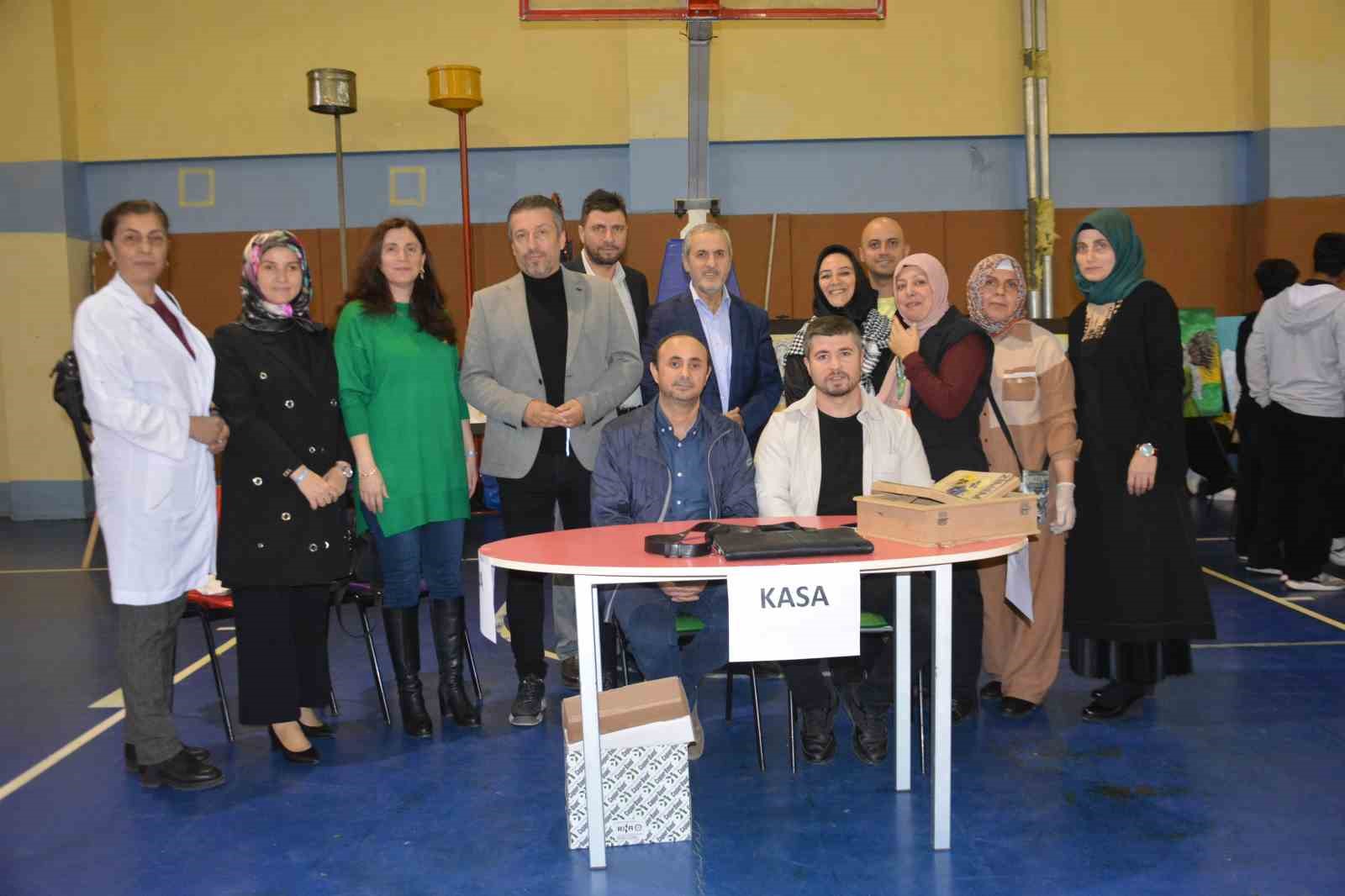 Ordu’da öğrencilerden Gazze’ye hayır çarşısı
