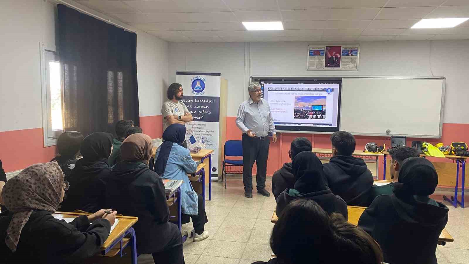 Bitlis, Van ve Muş illerindeki öğrenciler "Mavi Bilim’le" buluştu
