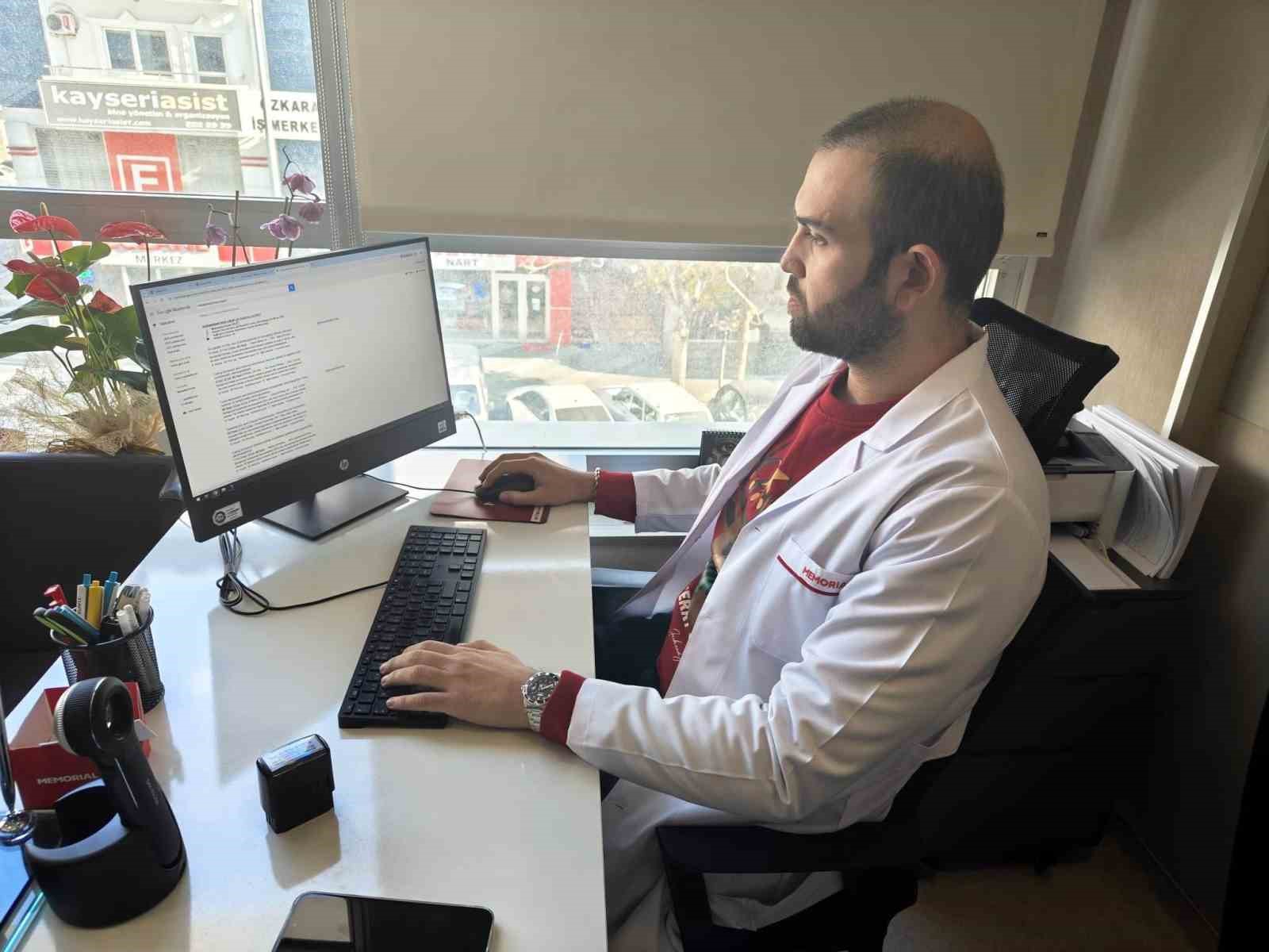 Dermatoloji Uzmanı Muhammed Burak Yücel uyardı: "Sahte botoks gerçekten ölüm saçıyor"
