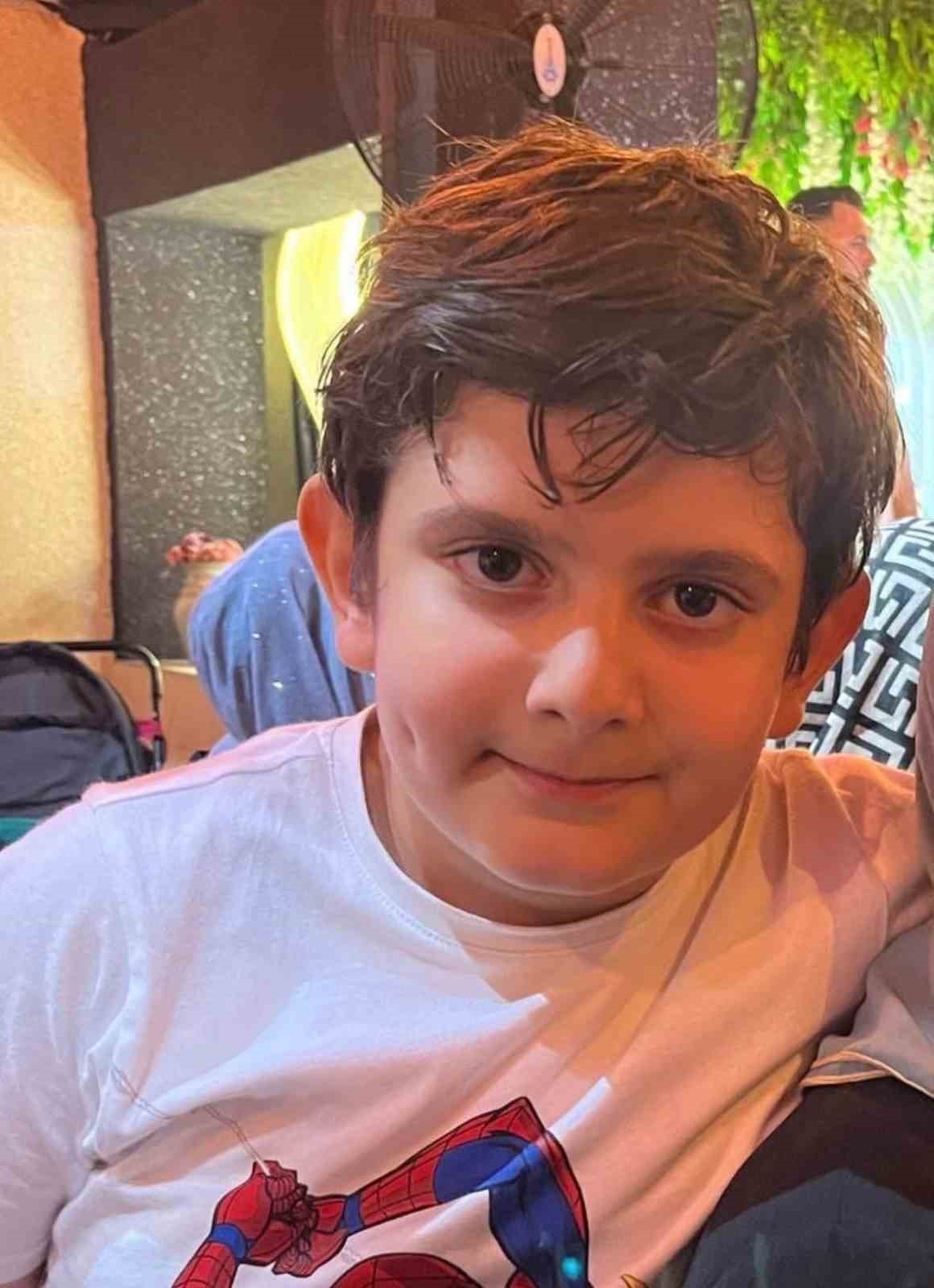 Okulda boğazına cisim kaçan çocuk hayatını kaybetti