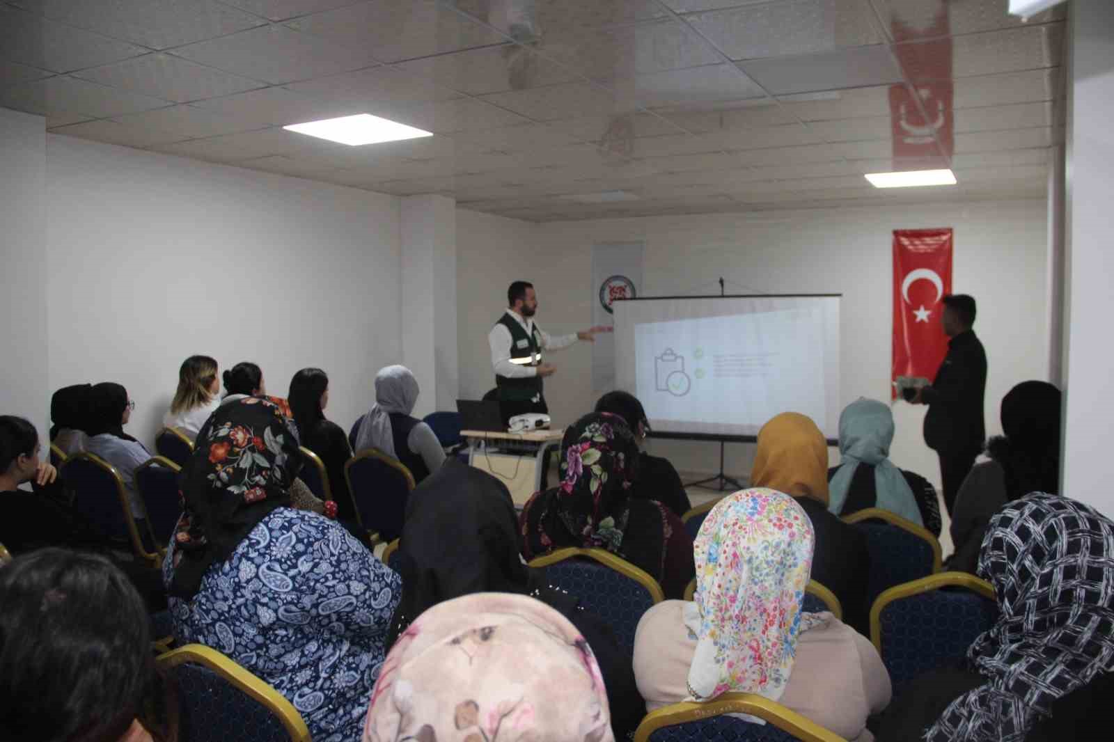 Yeşilay, Cizre’de bağımlılıkla mücadele çalışmalarına hız verdi
